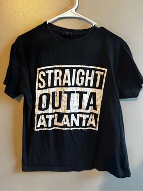 Black "Straight Outta Atlanta" Graphic Tee - Women